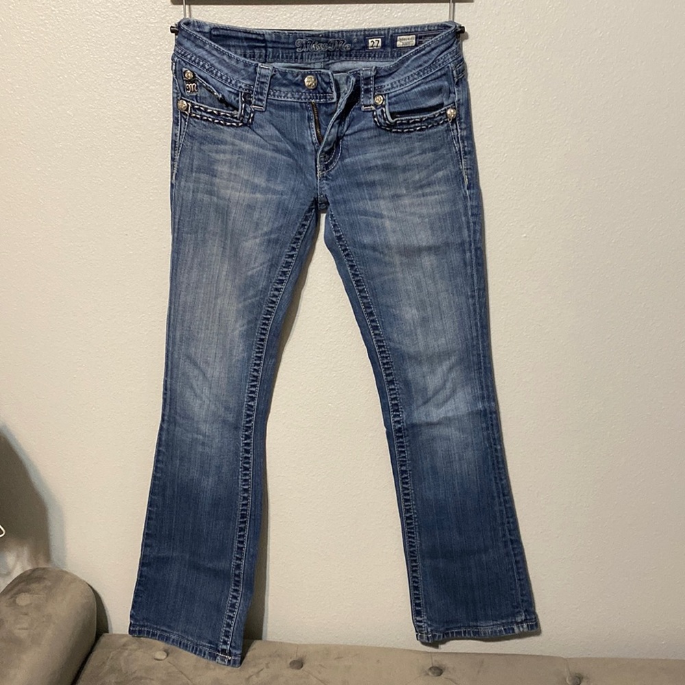 Miss Me, boot cut bluejeans, size 27